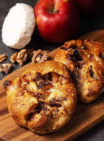 紅玉とカマンベールのリュスティック