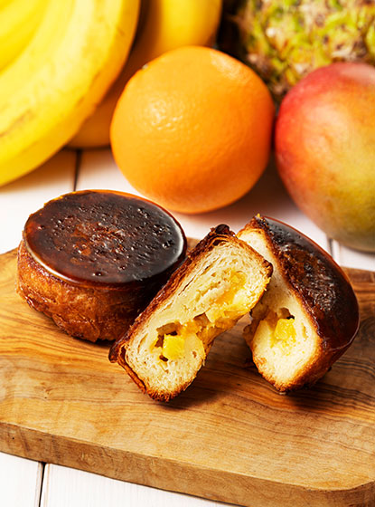 黄色い果実のクイニーアマン