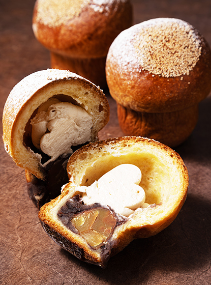 栗のクリームあんぱん