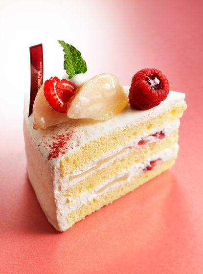 白桃のショートケーキ