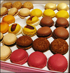 いつも大変お世話になっている
私の知人も合流され
私の昔からの大好物！
シュプリングリの
ルクセンブルグリの
差し入れを頂きました。シュプリングリのルクセンブルグリ