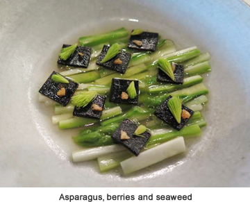 Asparagus, berries and seaweed