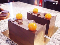 ENTREMET BELLE-HELENE CUBIQUE